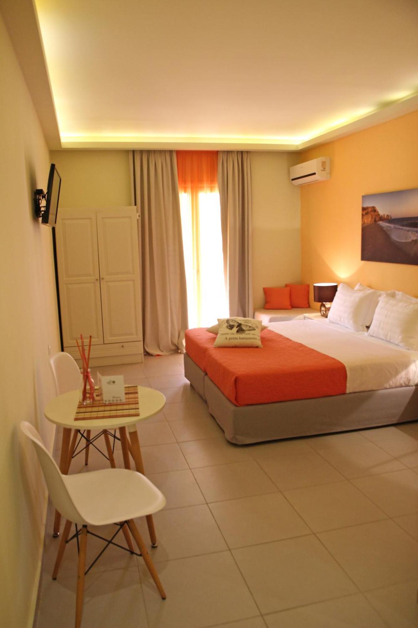 Effi Apartments Platanias  Bagian luar foto